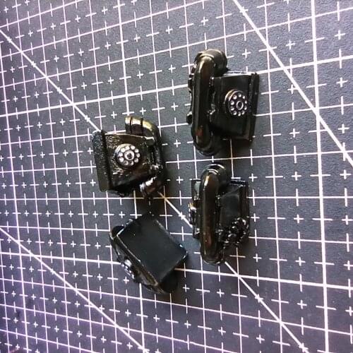 1pcs/lot Resin telephone 24mm Ornaments Micro landscape Ornaments Creative Home Gardening Decorations