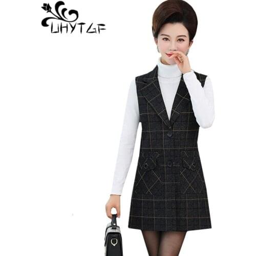 UHYTGF Loose 5XL plus size vest female Fashion mom spring autumn vest waistcoat Striped single-breasted elegant womens vest 842