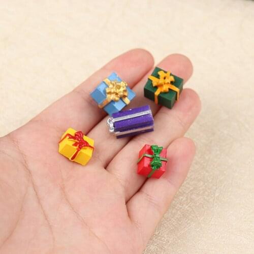 New 5PCS Dollhouse Miniature 1/12 Scale Christmas Gift Box Pretend Play Mini Doll House Furniture Decoration Accessories Toys