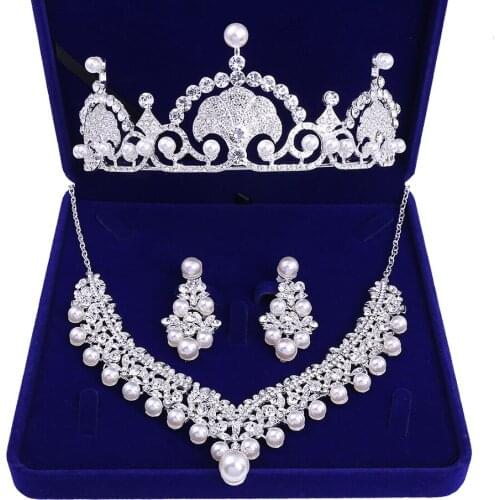 New Bridal Jewelry Set Necklace Headdress Crown Three-piece Wedding Accessories Jewelry Women Fashion Personality Gift