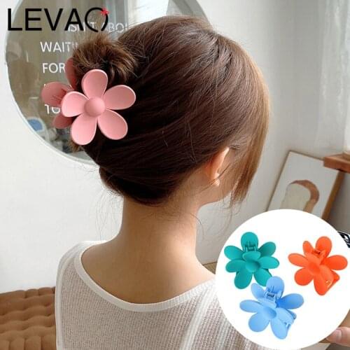 Levao Fashion Solid Hair Claws Ponytail Holder Plastic Barrette 2021 New Hair Accessories Hair Clip For Women Headwear