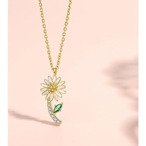 Daisies Necklaces