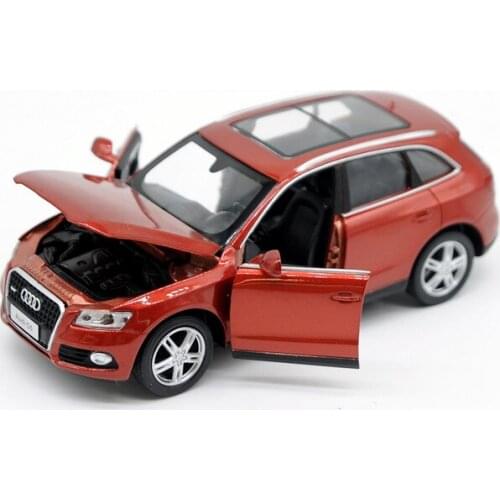 Simulation 1:32 Audi Q5 alloy car SUV model can open door childrens sound and light toy car