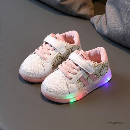 Childrens sports LED shoes 2021 spring and autumn new casual shoes for boys middle and large childrens sneakers girls' shoes