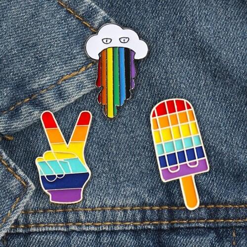 LGBT Flag Gay Pride Brooch Badge On Clothes Rainbow Brooch Pins women Men Love Heart Brooch Pins For Backpack Jacket Enamel pins