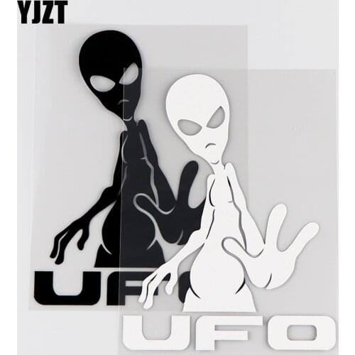 YJZT 10.5×14CM Funny Alien Car Sticker Perssonality Car Window Decor Ufo Vinyl Decals Black / Silver 10A-0458
