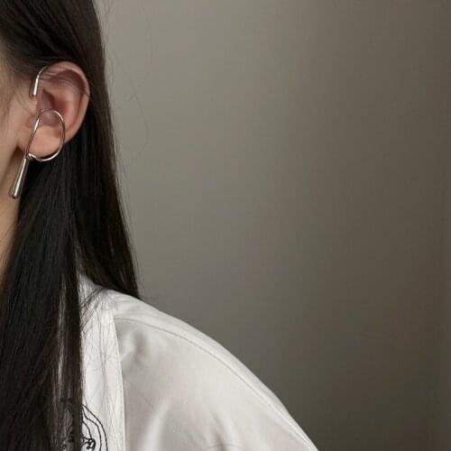 2021 Metal Design Pearl Ear Hanging Ear Clip Earrings for Women Girls Creative Punk Trend Earring Gold Color Jewelry Accessory