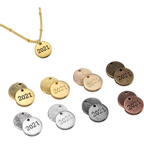 40pcs/11mm 2021 Letter Year Number Pendant Charms Round Shape Charms Antique Gold Silver For DIY Tibetan Jewelry Making Findings