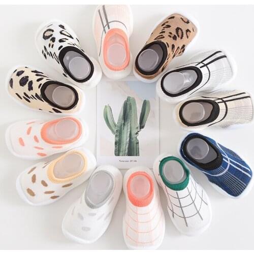 Baby Socks Shoes Boy Girl Fashion Toddler Shoes Anti-Slip Soft Rubber Shoes Leopard Print Style Grid Printing Shoes New 2021