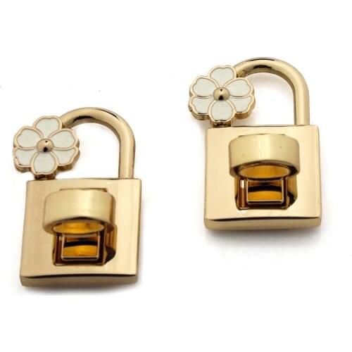 1pcs Metal White Flower Shape Bag Turn Lock Twist Lock Clasp Leather Craft Women Handbag Shoulder Bag Purse Hardware Accessories