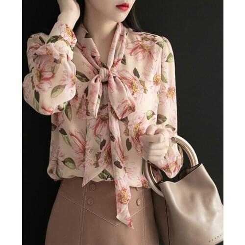 Womens Spring Autumn Style Chiffon Blouse Shirt Womens V-Neck Bow Printed Long Sleeve Korean Elegant Tops SP902
