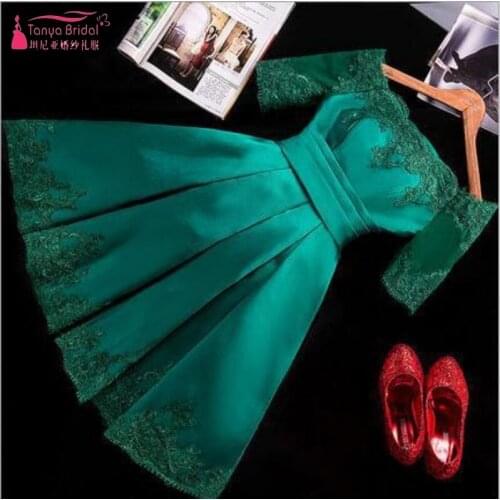 Half Sleeves Scoop Neck Short Bridesmaid Dresses Champagne Maid Of Honor Gowns Special Occasion Dresses in Stock DQG148