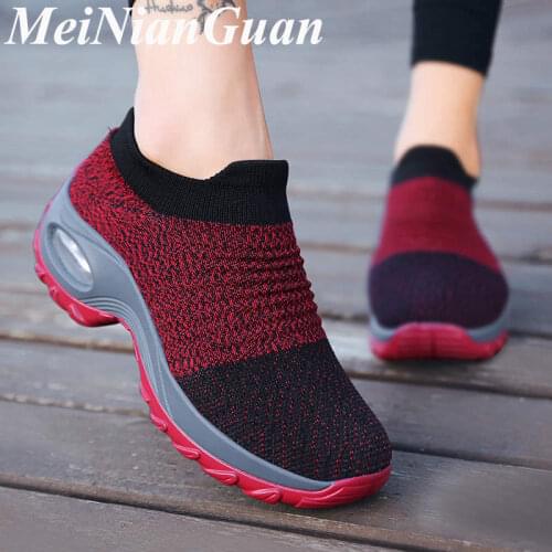 Fashion Womens Summer Footwear Slip on Casual Lady Nurse Sneakers Big Size Soft Flat Shoes Women Light Platform Shoes 2020 L16