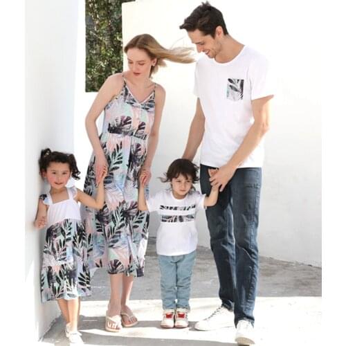 Family Matching Outfits Summer Mother Daughter Dress Dad Son T-Shirts Men Women Boy Girl Baby Outfits Couple Matching Clothes