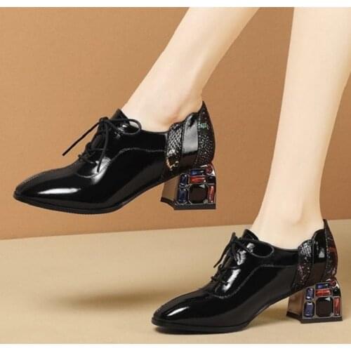 British Snake pattern patent leather shoes women flats pointed toe loafers lace up multicolor crystal chunky heels oxfords 2020