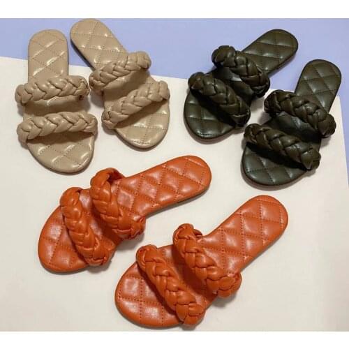 Womens shoes 2021 European and American new spring and summer fashion flat woven strap sandals and slippers