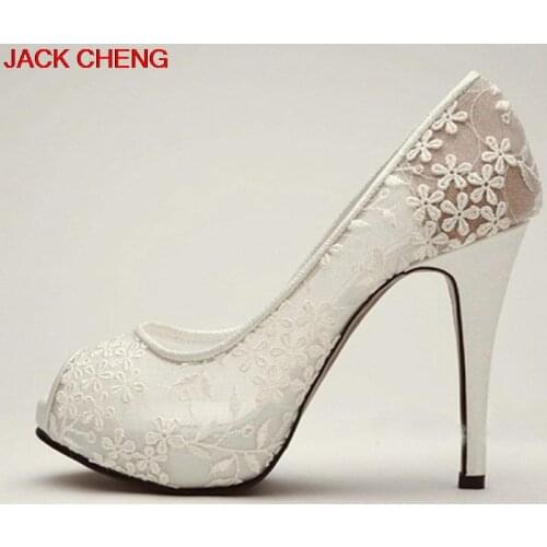 2018 Spring White Lace High Heel Peep Toe Shoes Wedding Dress Shoes Beautiful Woman Formal Dress Shoes Bridesmaid Shoes