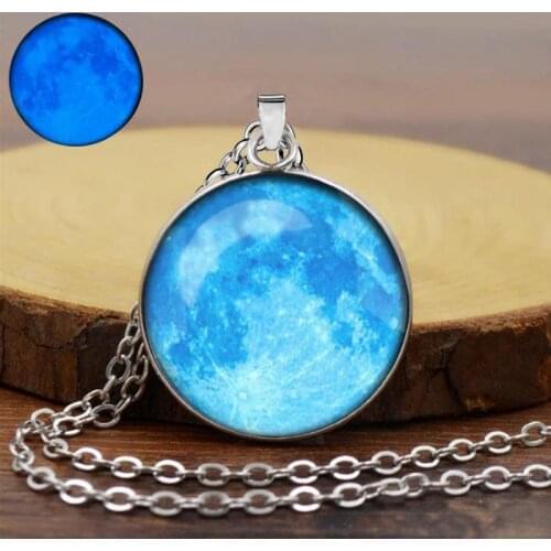 Vintage Long Moon Glow In The Dark Necklace Glow Moon Necklace For Women Jewelry Cabochons lunar Pendant Fluorescence Light