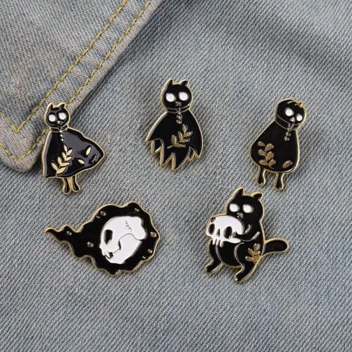 Trendy Ghost Cat Enamel Brooches For Friends Black Boo Cat Skeleton Lapel Badge Pins Bag Dark Punk Gothic Jewelry Gifts