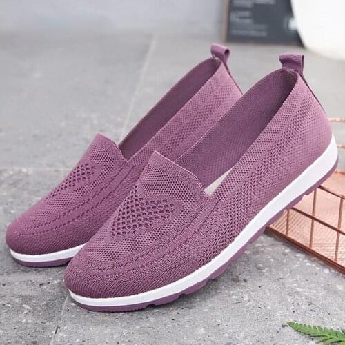 2021Women Casual Shoes Light Sneakers Breathable Mesh Summer knitted Vulcanized Shoes Outdoor Slip-On Sock Shoes Plus Size