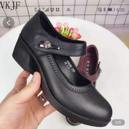 2021 New Ladies Mid-heel Soft-soled Comfortable Shoes Spring and Autumn Buckle Dancing Women Shoes Comfortable Peas Shoes Women