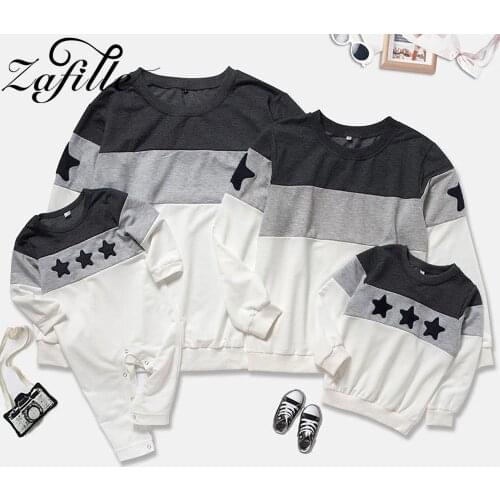 ZAFILLE Family Look Mother and Daughter Clothes 2 Colors Patchwork Stars Family Hooides Mother Kids Family Matching Clothes