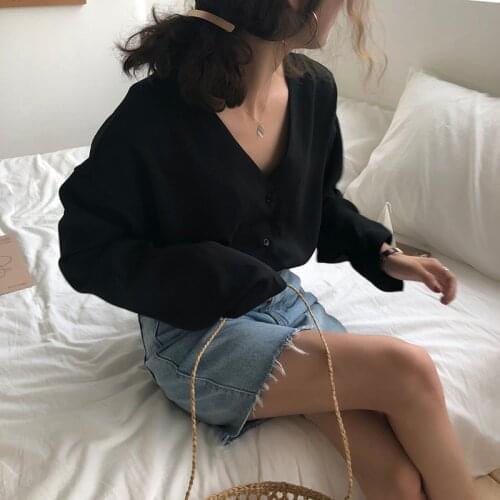 Blouses Women Long Sleeve Elegant Solid V-neck Womens Tops Female Chiffon Blouse Korean Style Cotton Students Shirts Loose Basic