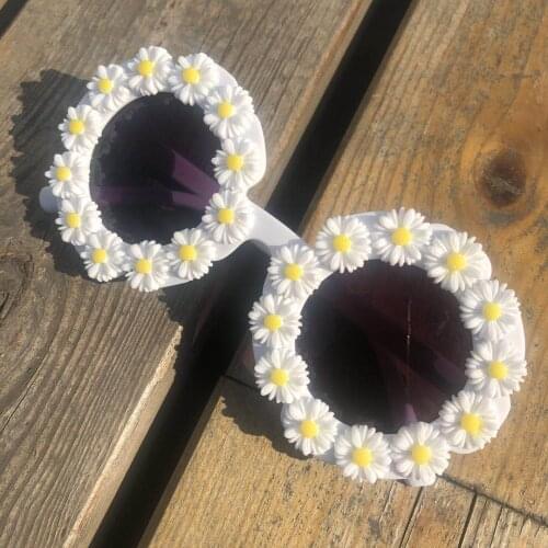 ZAOLIHU White Little Daisy Sunglasses For Kids Round Diamond Bling Eyewear Student Sun Glasses UV400 Flower Designer Eyeglasses
