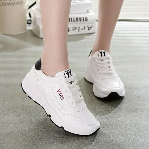 2021 New Winter Women Shoes Warm Fur Plush Lady Casual Shoes Lace Up Fashion Sneakers Platform Snow Boots Big Size 40