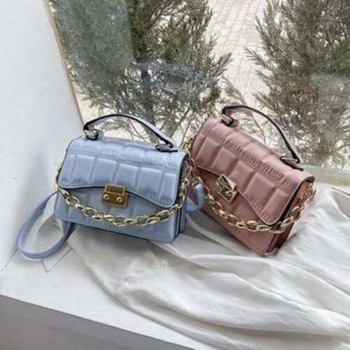 Handbags for women 2021 new fashion messenger handbag chain lock shoulder solid color crocodile pattern Flip small square bag