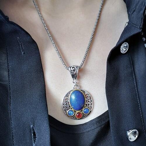 Vintage Bohemia Round Pendant Chain Necklace Colorful Lapis Lazuli Stone Beads Inlaid Antique Hollow Silver Color Carved Jewelry
