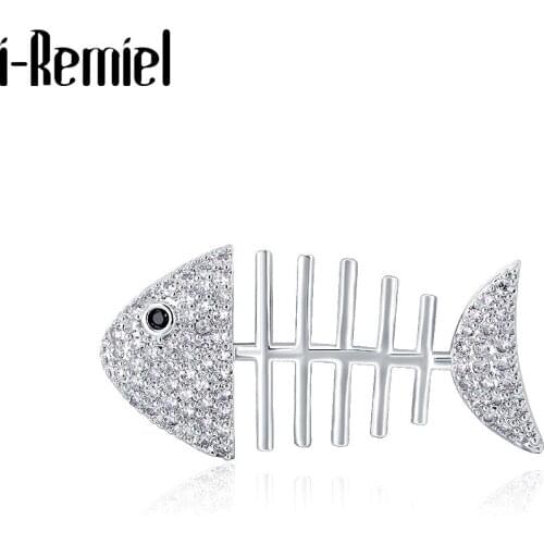 High-end Retro Pin Creative Simple Animal Brooch Zircon Fish Wild Brooches Stylish Elegant Suit Lapel Pin Men Women Accessories