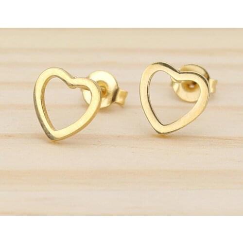 Hfarich Simple Golden Heart Shaped Ear Studs Earrings for Women Stainless Steel Minimalist Small Pierced Earings Christmas gift
