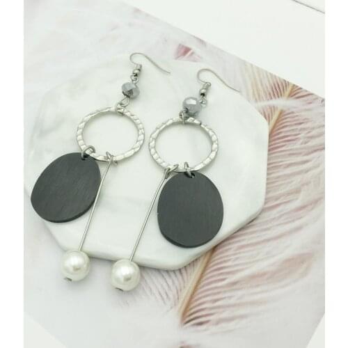 Black Fashion Aluminium Round Drop Earrings for Women Long Imitation Pearl Hand Made Earring Crystal Pendant Jewelry