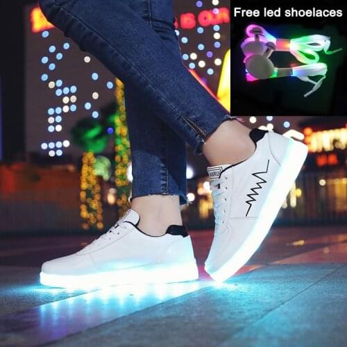 2021 Hot Selling Low Price LED Light Kids Shoes Spring Sport Shoes