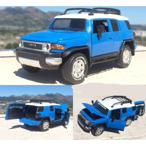 1/32 Scale Diecast Toy Model Toyota FJ CRUISER SUV With Sound Light Car Pull Back Collection Children Gift Free Shipping