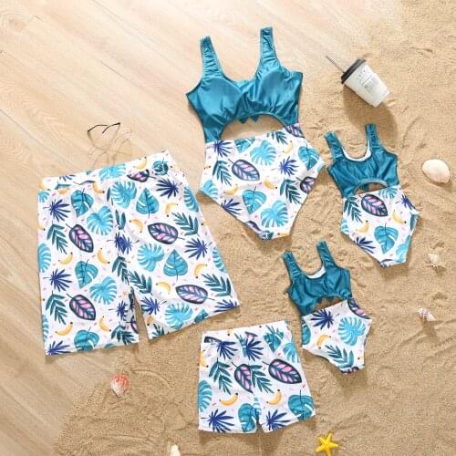 Family Swimsuits Ruffled Sexy Fruits Swimsuit 2021 Summer Mom Daughter Dad Son Beach Shorts Mommy and Me Swimsuits