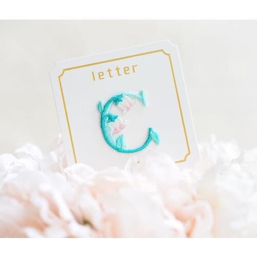 Self-adhesive A-Z Iron on Letter Patches for Clothes Flower Embroidered Appliques DIY Logo Brand Alphabet Sticker Letter Patch