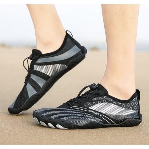 2021 New Men Aqua Shoes Quick Dry Beach Shoes Women Breathable Sneakers Barefoot Upstream Water Footwear Swimming Hiking Sport