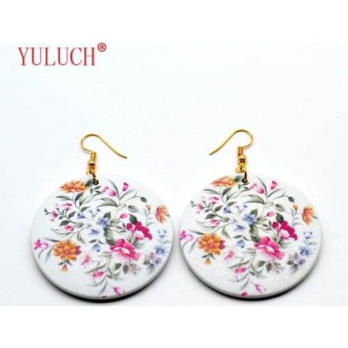 YULUCH 2018 Fashion new wood round color printing fresh multicolor flowers for cute women jewelry accessories earrings gift
