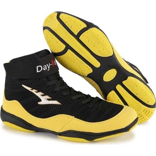 Men Women Breathable Wrestling Shoes High Top Boxing Shoes Fighting Martial Arts Comprehensive Training Shoes 36-46 Plus Size