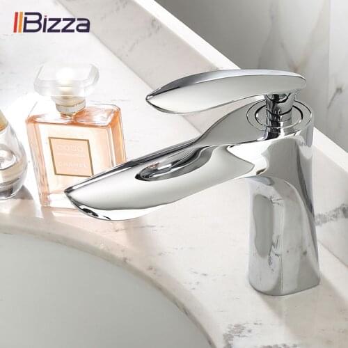 Vidric Basin Faucets Elegant Bathroom Faucet Hot and Cold Water Basin Mixer Tap Chrome Finish Brass Toilet Sink Water Crane Gold