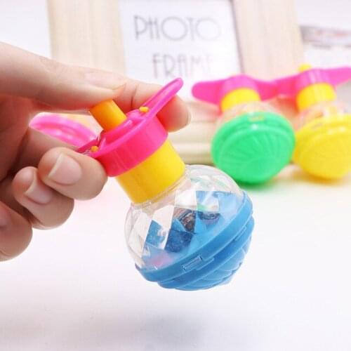 Hot-selling new childrens toys, funny colorful flashing luminous spinning top, neutral childrens classic toy gift random color