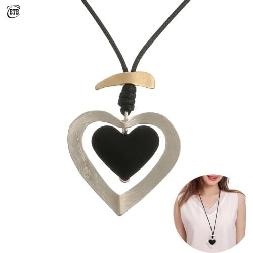 Fashion Silver Color Heart Pendant Long Necklaces for Woman Suspension Alloy Statement Jewelry Decoration Valentines Day Gift