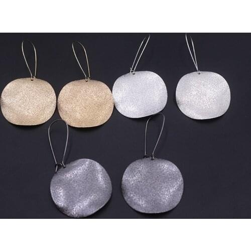 Punk Frosted Metal Sheet Circle Curved Disc Drop Earrings For Women Sparkling Sequin Pendant Earrings Nightclub Women Jewelry