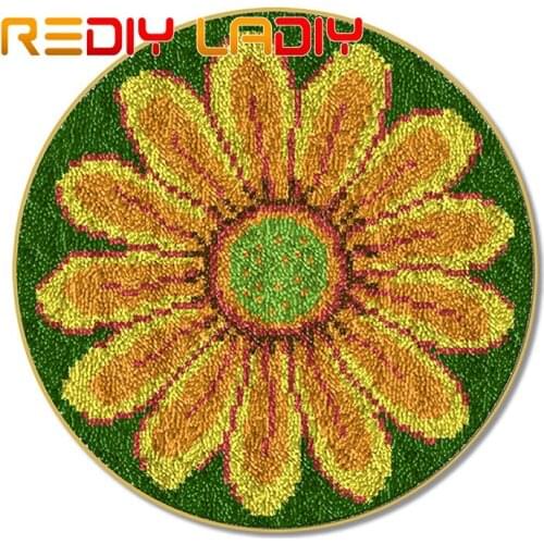 Latch Hook Rug Yellow Daisy Crocheting Carpet Rug Acrylic Yarn Pre-Printed Canvas Cushion Mat Crochet Tapestry Latched Hook Kits