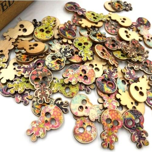 50pc Mix Skull Head Pattern Wood Sewing Buttons Scrapbooking WB374