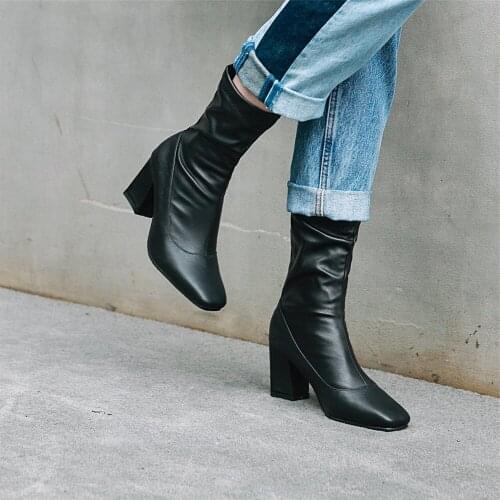 2021 Ankle Boots For Women Square Toe Fashion Shoes Winter Short Boots Zipper Square Heels Comfortable Lady Shoes Black White