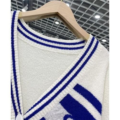 2020 Spring and Summer New Blue and White Texture V-neck Long-sleeved Knitted Cardigan