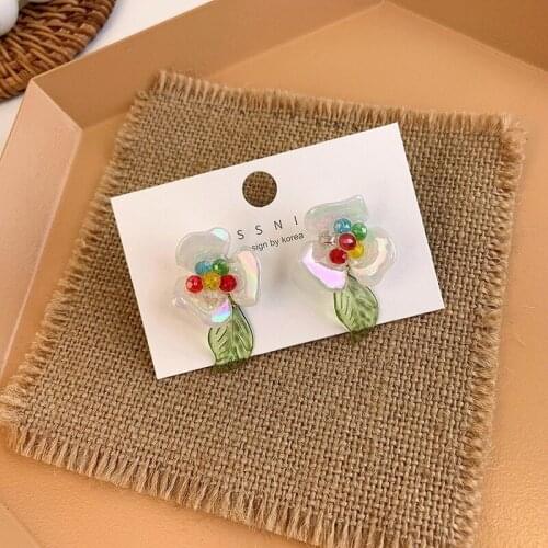 VSnow Temperament Simulation Pearl Flower Dangle Earring for Women Crystal Beaded Resin Green Leaf Earring Jewelry Pendientes